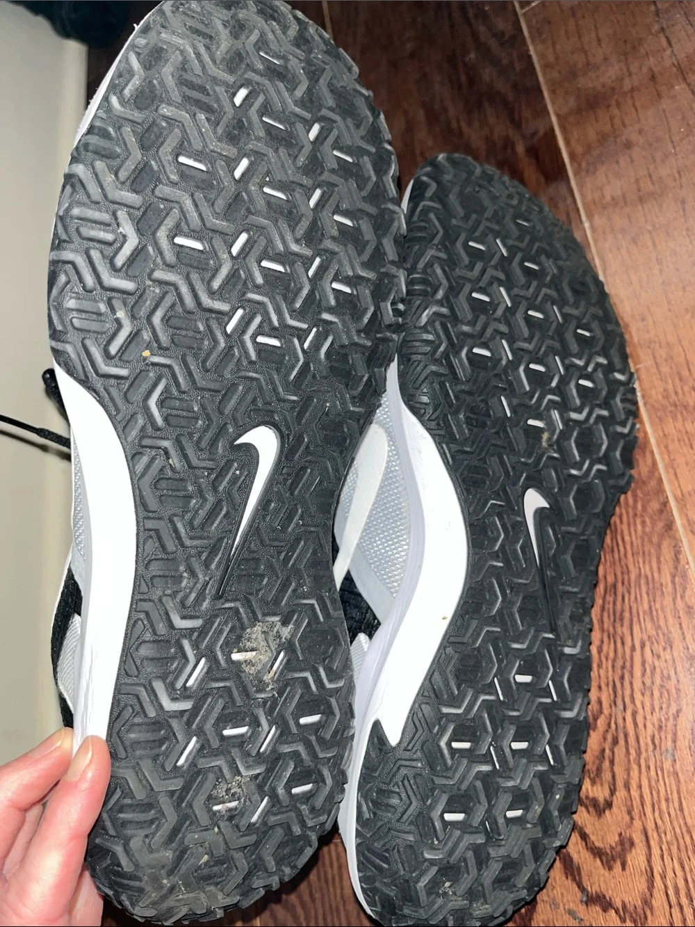 Nike Men’s Black & Gray Running Sneakers 10.5